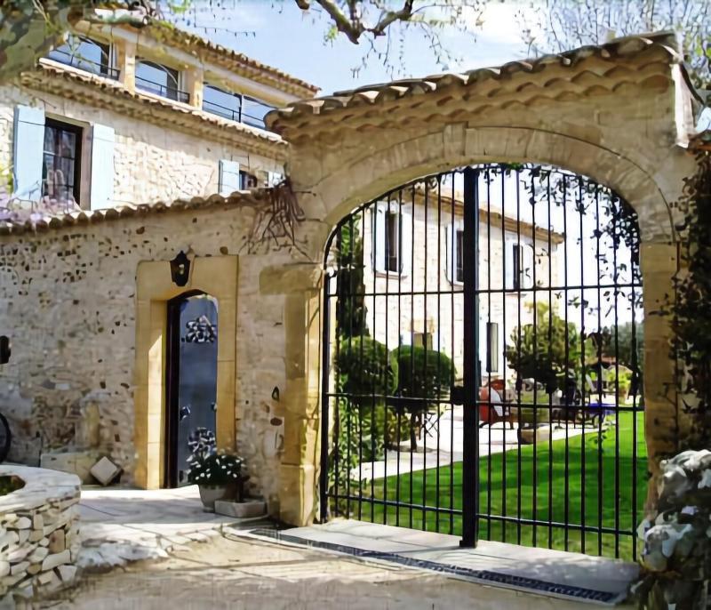 Mas De La Treille Bed & Breakfast Saint-Laurent-des-Arbres Ngoại thất bức ảnh