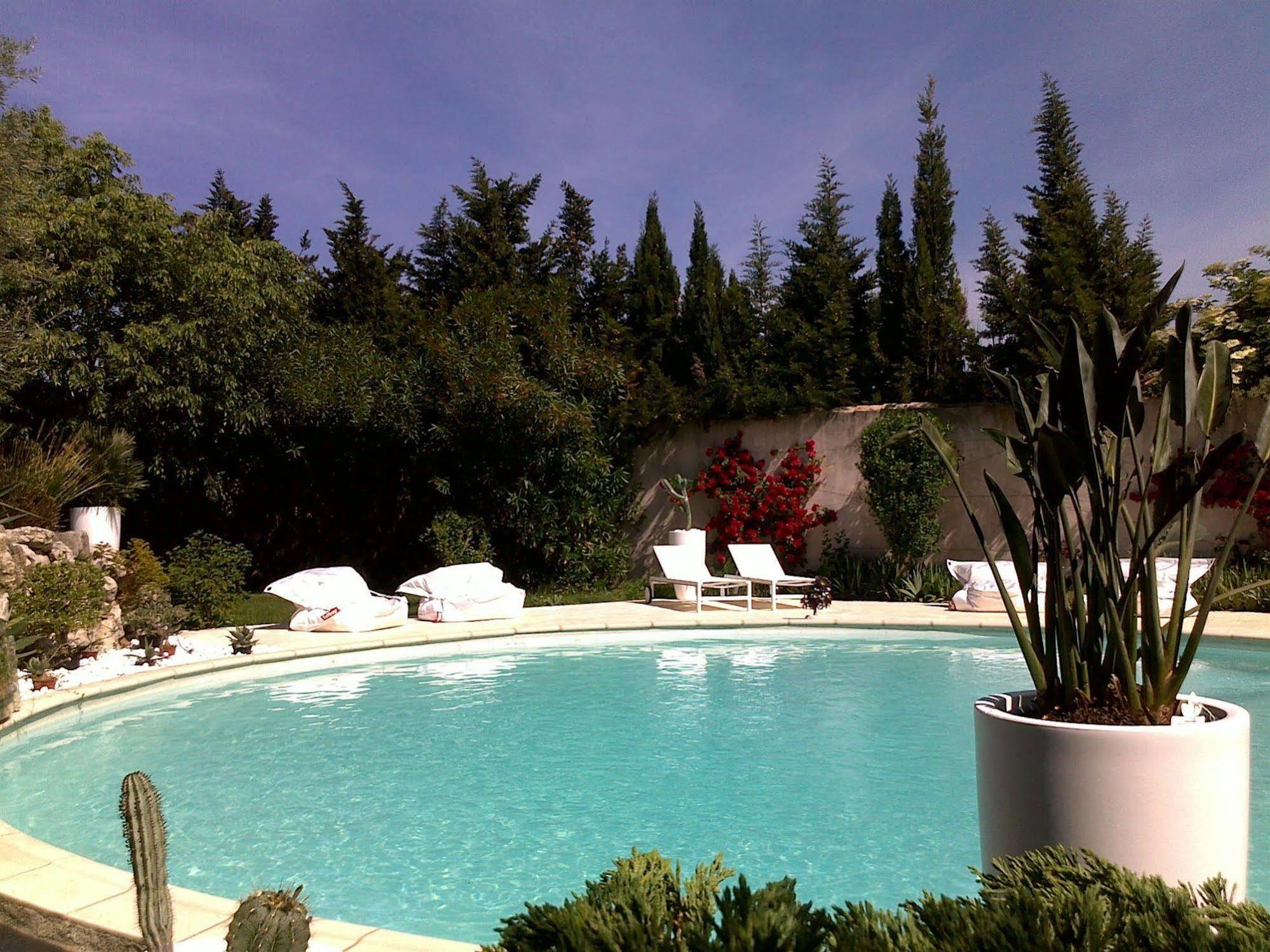 Mas De La Treille Bed & Breakfast Saint-Laurent-des-Arbres Ngoại thất bức ảnh