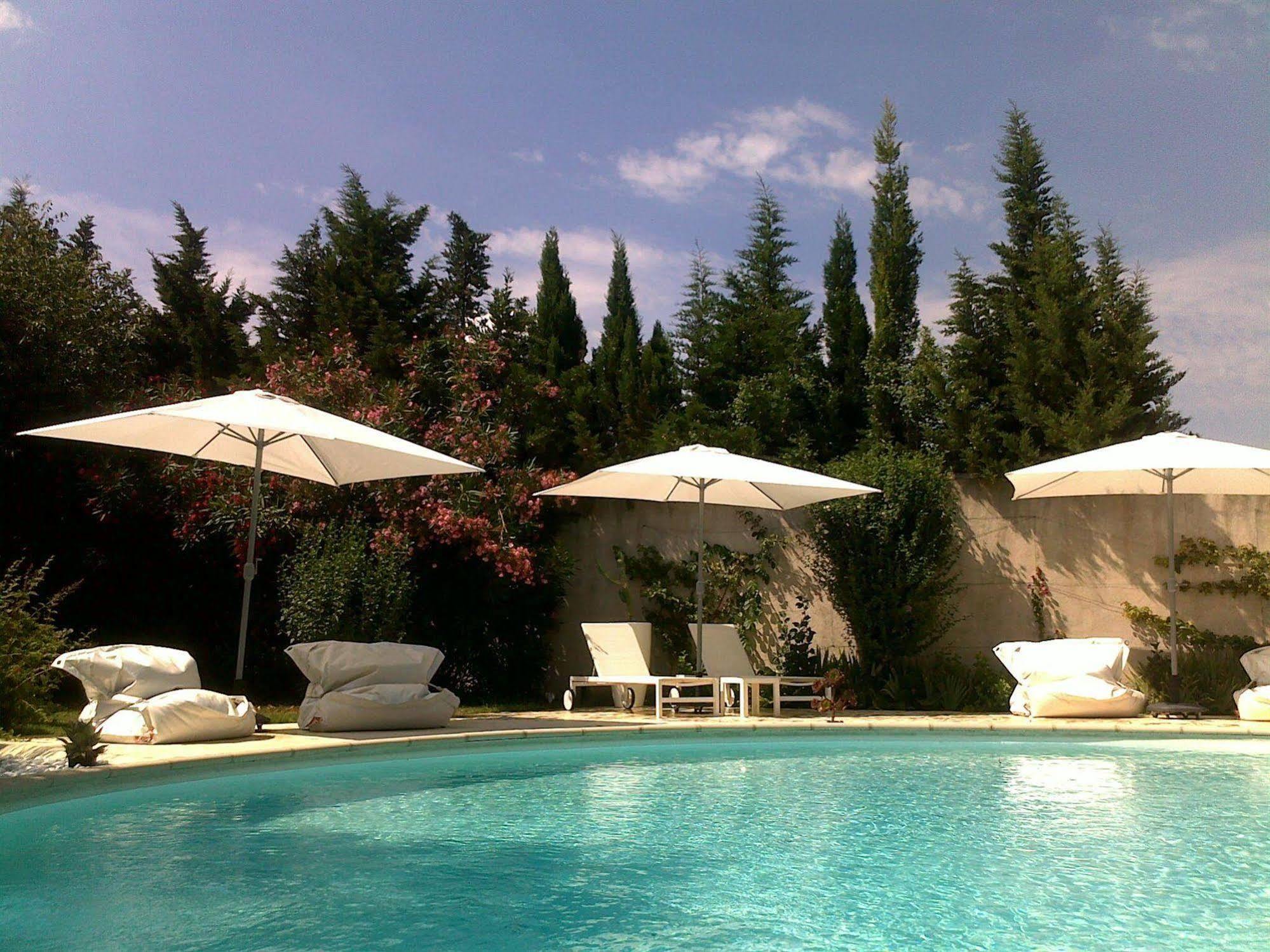 Mas De La Treille Bed & Breakfast Saint-Laurent-des-Arbres Ngoại thất bức ảnh